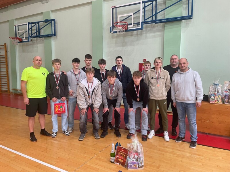 e86dbd80-3796-4d40-8a4c-39fd396d15fa